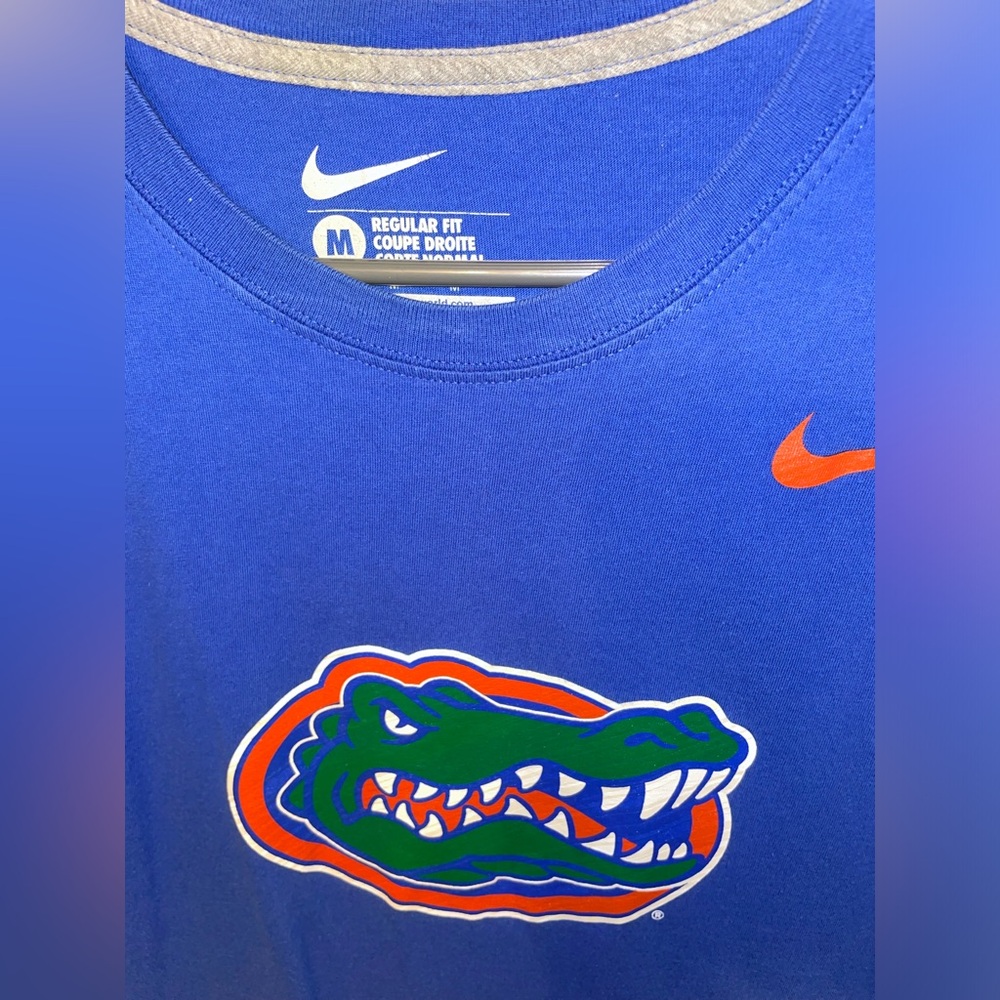 Men’s Nike gator shirt
